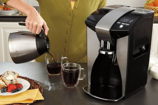 How to thoroughly clean your coffee maker