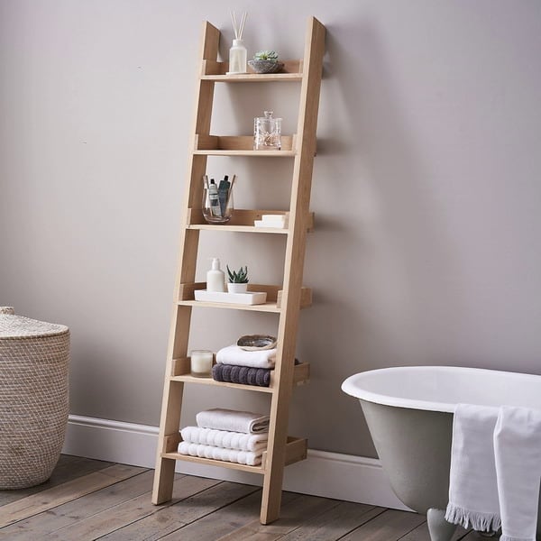 Bathroom shelves 2024: types, materials and styles