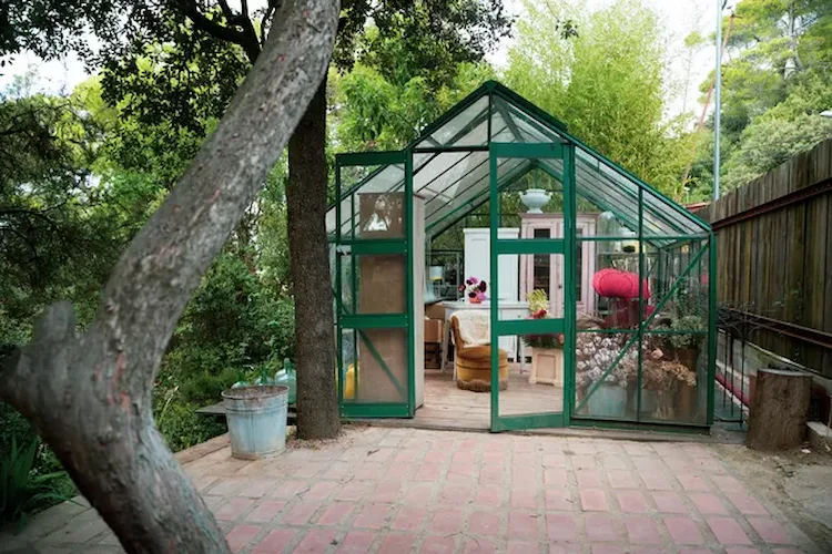 Redesigning a greenhouse as a retreat to feel good in the cold months